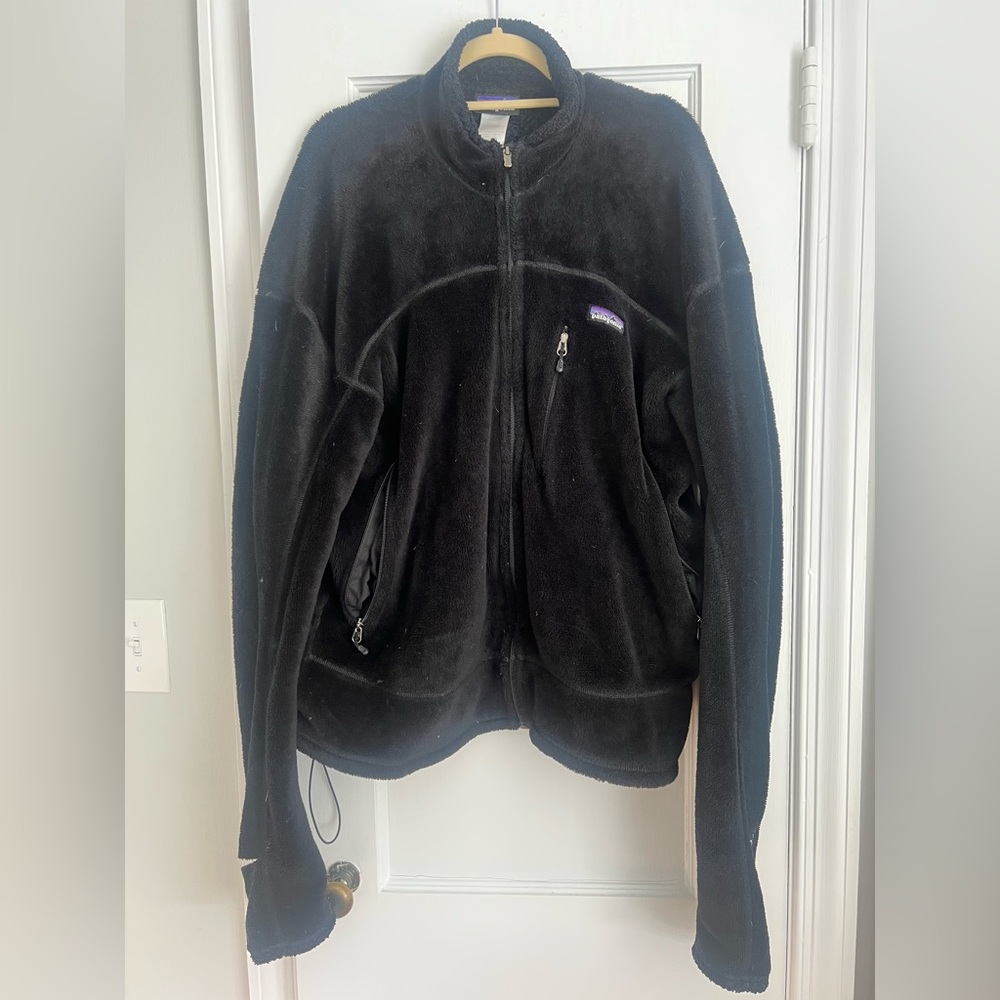 Black Men’s Patagonia Fleece - Men’s XL